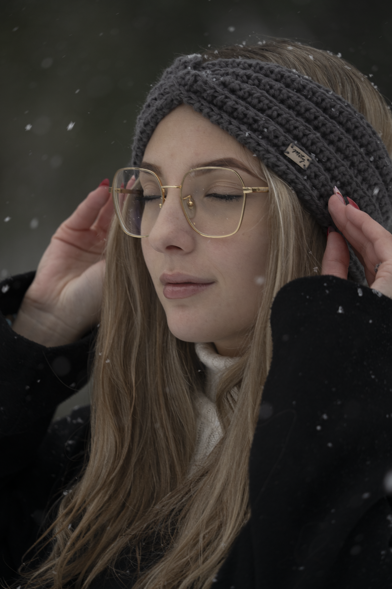 02 Čelenka - mystic grey