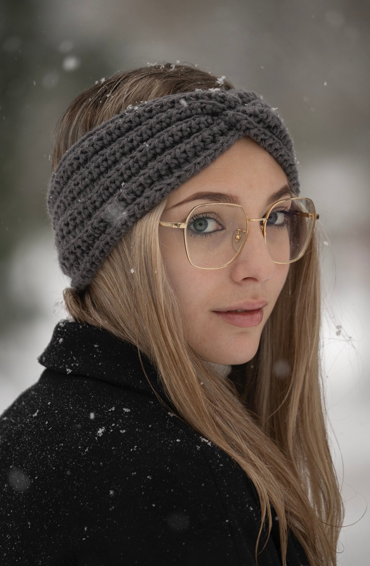 02 Čelenka - mystic grey