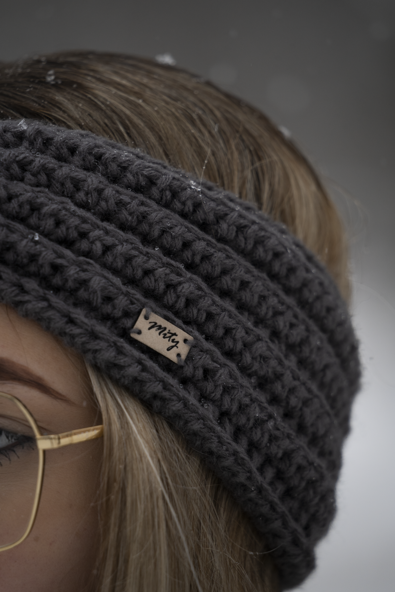 02 Čelenka - mystic grey